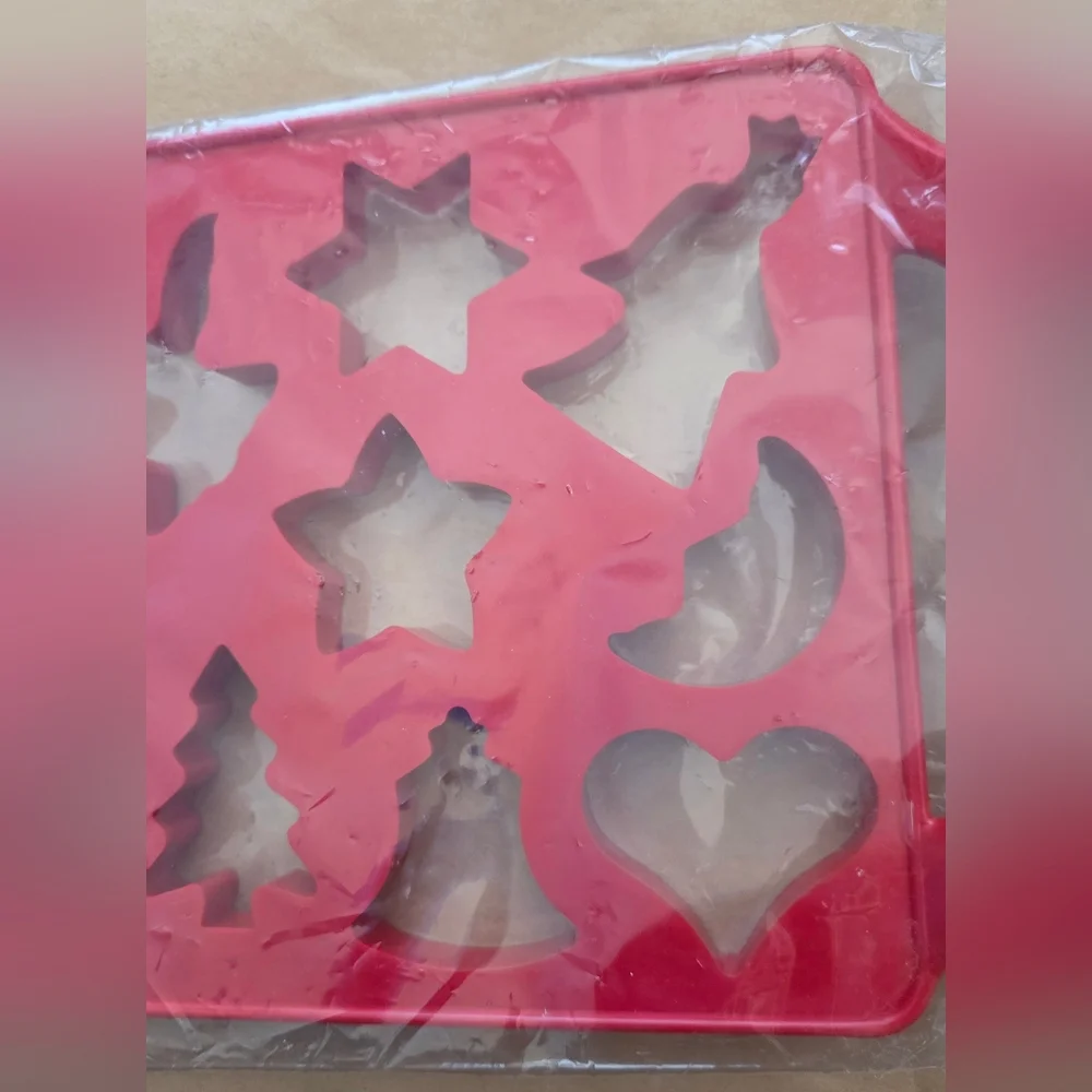 Christmas Around the World One Step Pan Plastic 9 design 54-302 Cookie Cutter